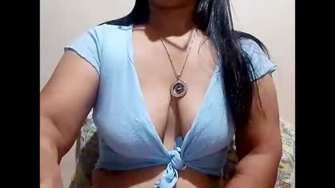 suzzie_hot online show from March 4, 8:27 pm