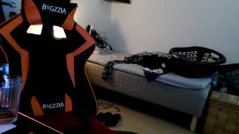 swe9090 online show from January 25, 9:47 am