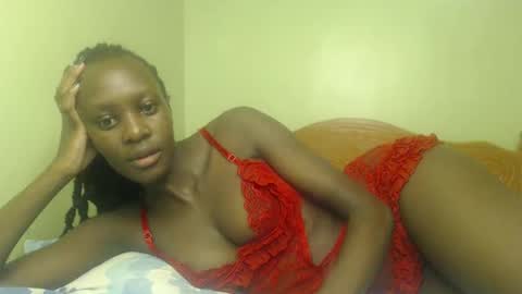 Petite Queen online show from January 25, 8:21 am