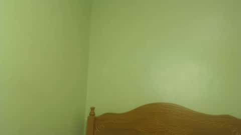 Petite Queen online show from January 20, 2:03 pm