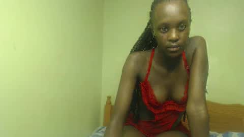 Petite Queen online show from January 25, 1:08 pm