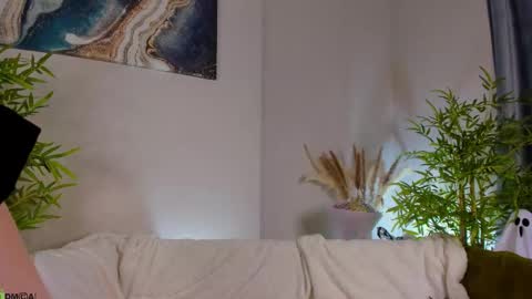 Monica  GTM 3MoTuWeFrSa 500pm-1000pm  online show from October 27, 1:05 am