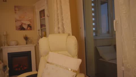 free  online show from November 29, 1:52 pm