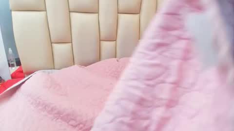 Amye  online show from March 1, 7:18 pm