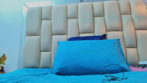 Amye  online show from February 9, 7:16 pm