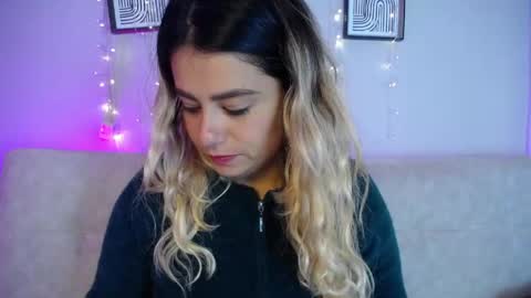 Bella Valery online show from April 11, 2:10 pm