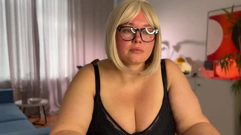 Caroline online show from April 22, 7:04 am