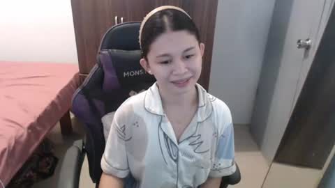 sweet_cassyxx online show from February 19, 5:06 am