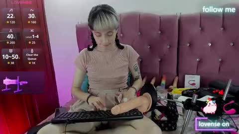  emmili  online show from October 27, 12:16 pm