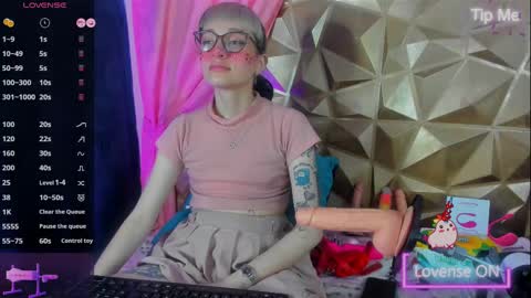  emmili  online show from September 12, 12:51 pm