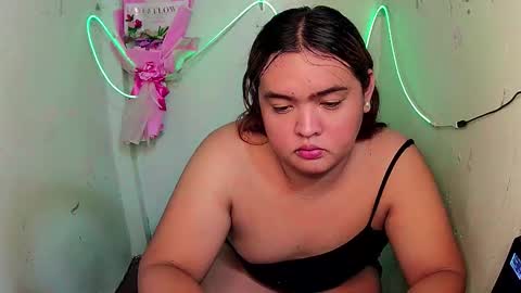 Snapshot of sweet_frex123 chatting on October 13, 3:03 pm sweet_frex123 online show from October 13, 3:03 pm