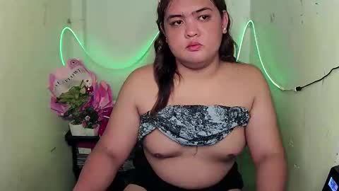 Snapshot of sweet_frex123 chatting on October 5, 5:38 am sweet_frex123 online show from October 5, 5:38 am