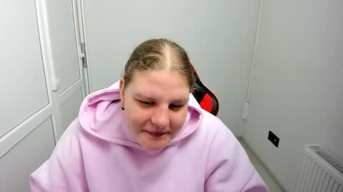 Karla online show from May 4, 6:42 am