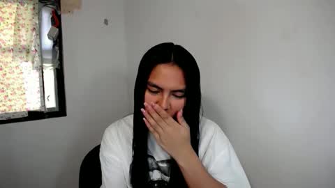 sweet_kyline69 online show from November 12, 1:52 am