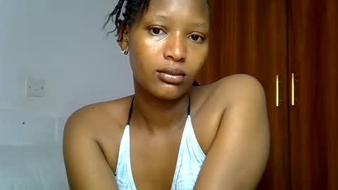 Linda online show from May 24, 3:03 am