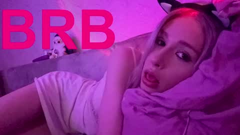 sweet_mol1y online show from August 2, 1:18 am