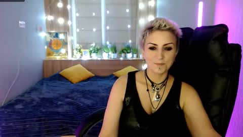 sweet_n_strong online show from November 24, 5:33 pm