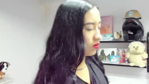 Nhaomy online show from March 20, 10:15 pm