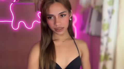 Snapshot of sweet_nikki03 chatting on September 26, 9:34 pm sweet_nikki03 online show from September 26, 9:34 pm