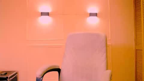 My name is Catalina. Please say hello I like to chat with you. If you have requests please use tip online show from December 16, 3:35 am