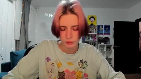 kira online show from February 15, 6:06 pm