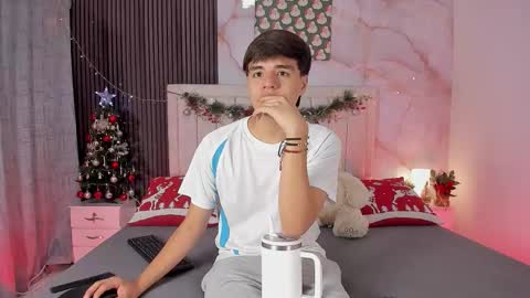 Petter online show from December 18, 1:06 pm