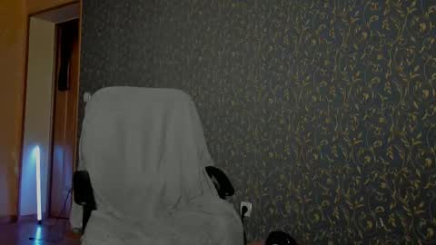 sweet_smith8 online show from January 14, 4:42 am