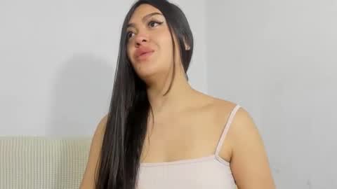 sweet_sophie_7 online show from December 10, 7:11 pm