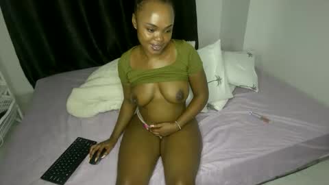 Nina online show from January 5, 6:55 pm