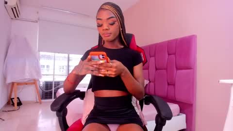 sweet_stacie online show from February 18, 1:11 pm