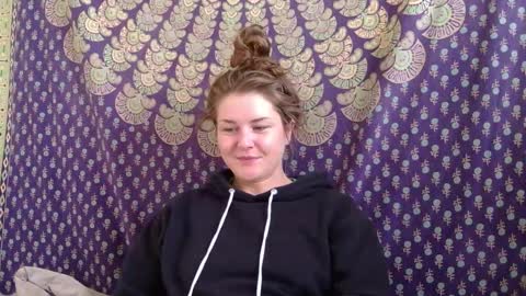 Heidi Brenner - Please check bio for schedule  FAQ online show from November 4, 1:23 pm