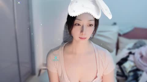 sweet_yumiq online show from December 4, 12:05 pm