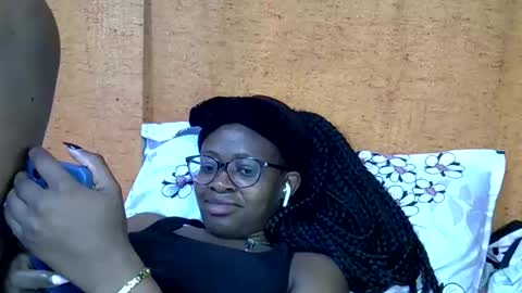 sweet_zarah online show from April 15, 7:58 pm