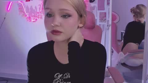 Lane online show from October 22, 7:59 pm