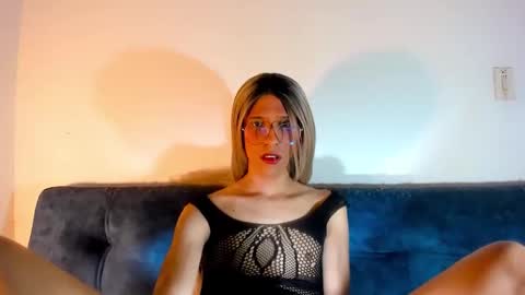 Amelia online show from March 6, 6:05 pm