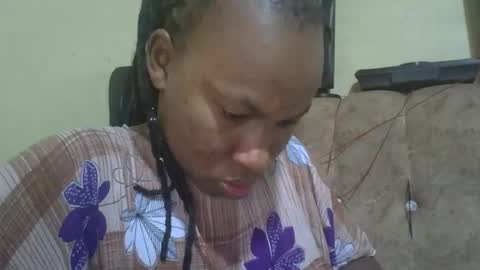 sweetdiva2012 online show from March 1, 4:39 am