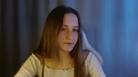 Annie online show from February 18, 8:52 pm