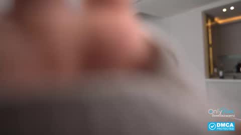 Laura Saenz  Geminis online show from October 5, 3:30 pm