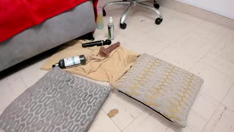 Lauren online show from April 12, 7:45 am