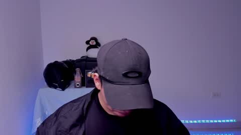 Lian online show from December 20, 9:28 pm