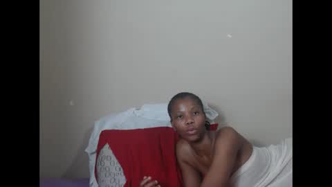 sweetlipss_ online show from September 11, 11:50 pm