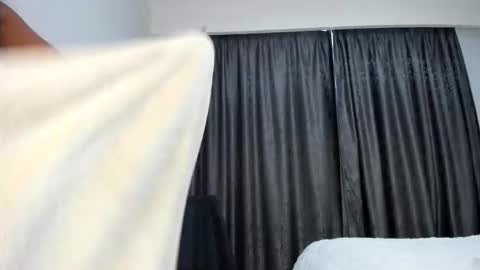 sweetlipsy online show from September 23, 5:34 am