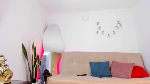 instagram sweetluna 0 online show from October 29, 7:25 pm