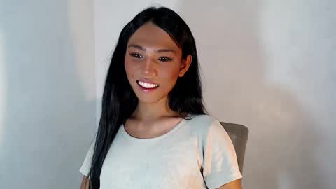 Nia online show from October 18, 11:36 am