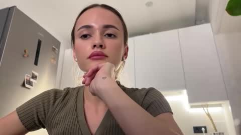 sweetsatalana online show from May 5, 9:42 pm