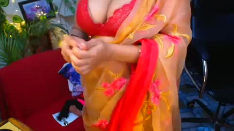 SweetSour online show from September 18, 11:20 pm