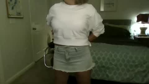 sweetsugar1979 online show from November 24, 2:10 am