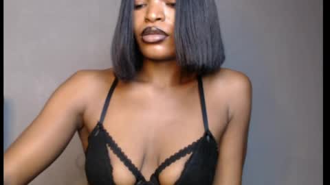 sweetxxboobsx online show from May 11, 8:54 am