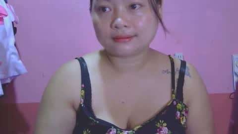 sweety_curvy09 online show from April 4, 12:50 am