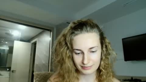 sweety_fruits online show from February 22, 3:14 pm